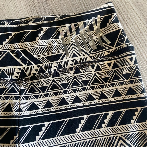 Victoria Secret PINK Aztec Black & White Leggings Size S Women’s - Picture 6 of 6